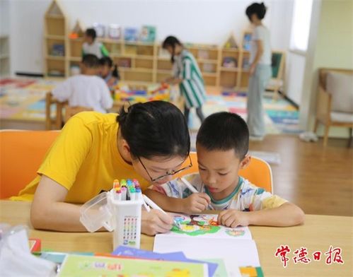 中國文明網(wǎng)·常德美術(shù)輔導(dǎo)服務(wù) 點(diǎn)亮藝術(shù)夢想，涵養(yǎng)城市文明